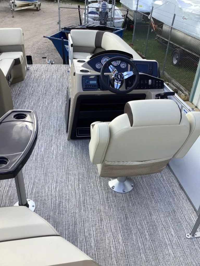 Slide: The Image of SunCatcher Select 22RF 2026 - 41