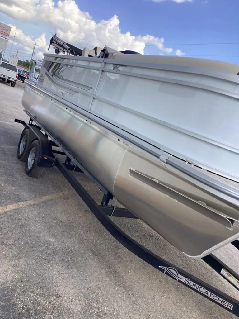 Slide: The Image of SunCatcher Select 22RF 2026 - 46