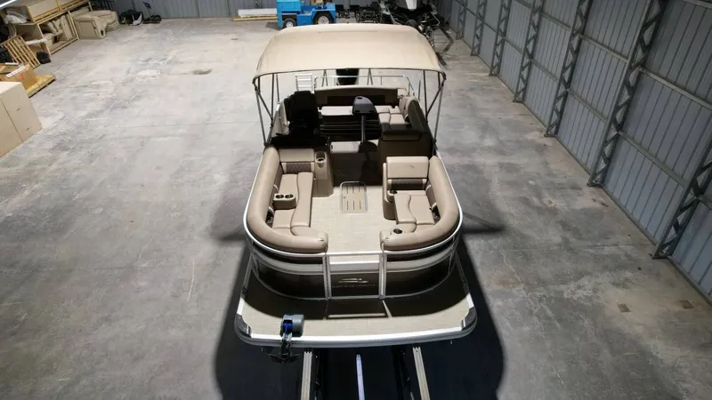 Slide: The Image of 2019 Bennington SXP SERIES 23SS pontoon boat in warehouse. - 18