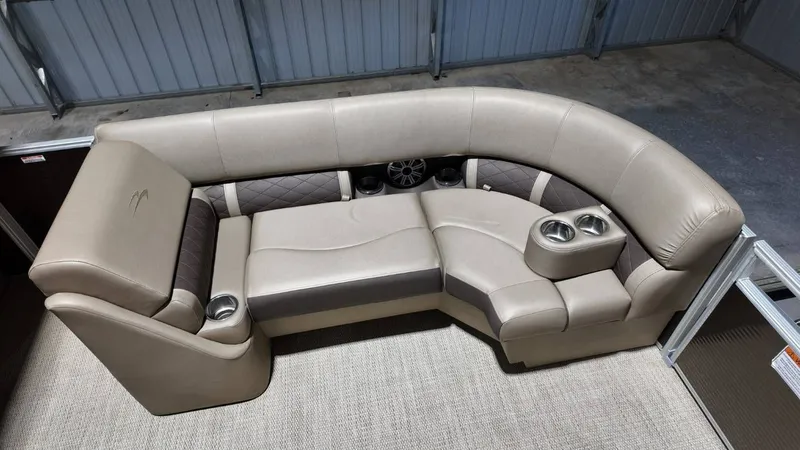 Slide: The Image of Luxurious seating in Bennington SXP SERIES 23SS pontoon boat, 2019 model. - 31