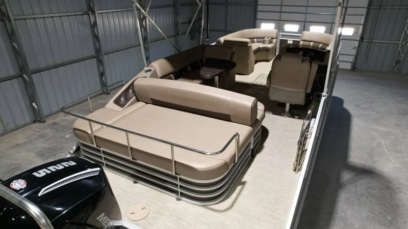 Slide: The Image of Bennington SXP SERIES 23SS 2019 - 57