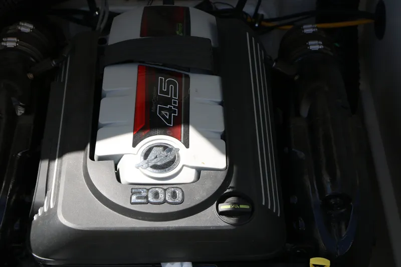 Slide: The Image of 2022 Bayliner VR5 engine with 4.5L and 200 HP. - 36