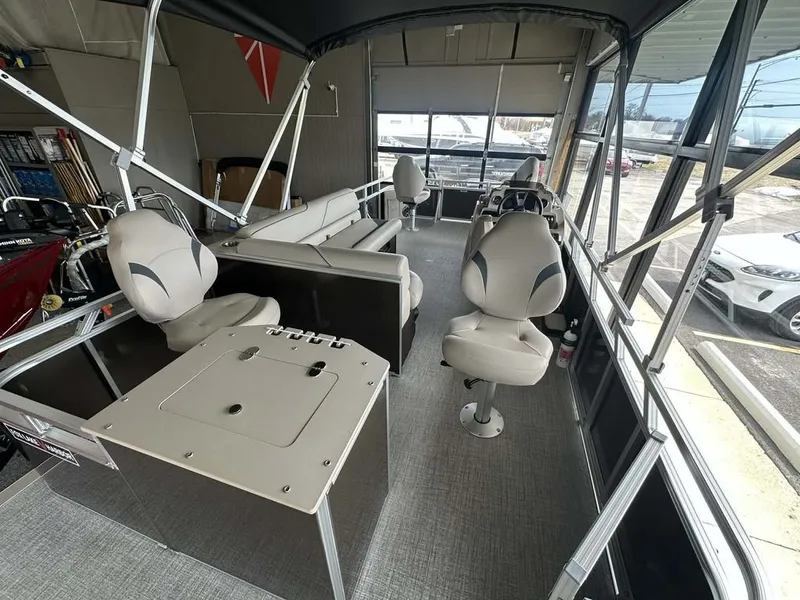 Slide: The Image of Avalon Venture Rear Fish 19 FT 2026 - 15