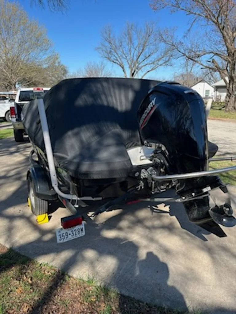 Slide: The Image of Tahoe T16 2022 - 23