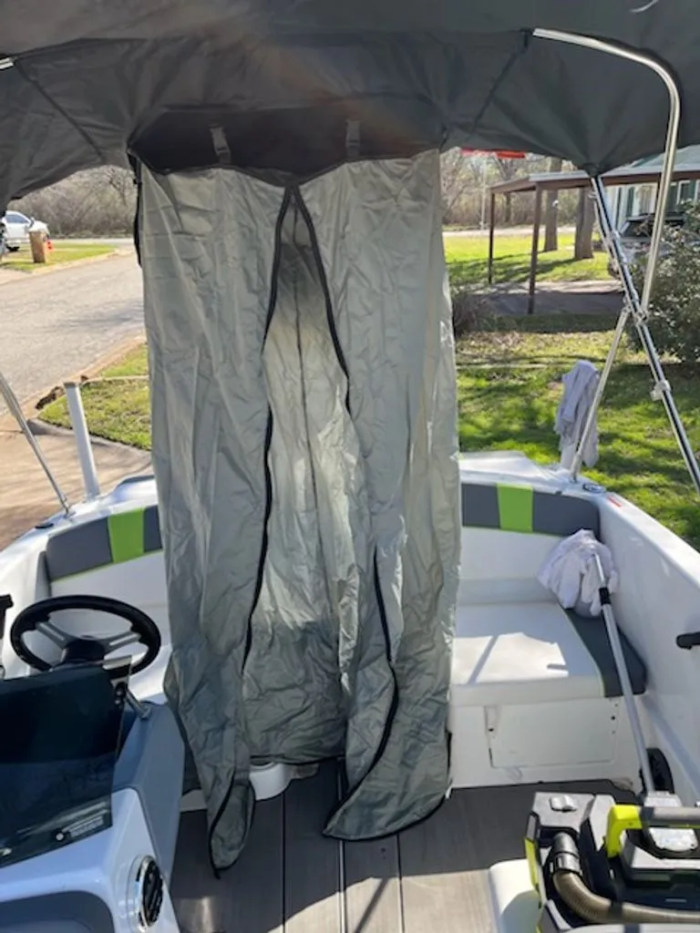 Slide: The Image of Tahoe T16 2022 - 8