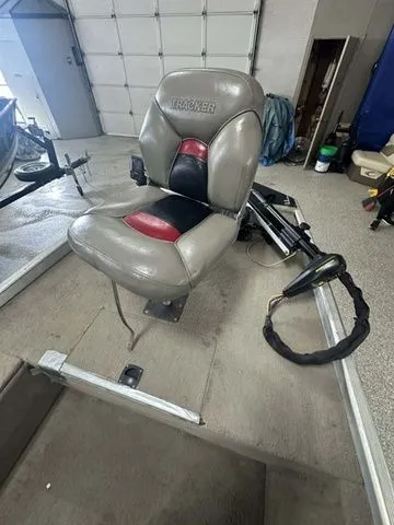 Slide: The Image of Tracker Pro Team 165 2001 - 3