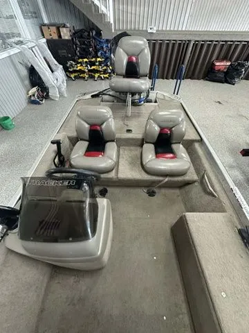 Slide: The Image of Tracker Pro Team 165 2001 - 6