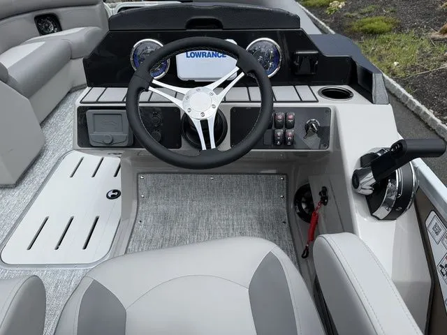 Slide: The Image of Premier 230 Sunsation RF - CL 2026 - 6