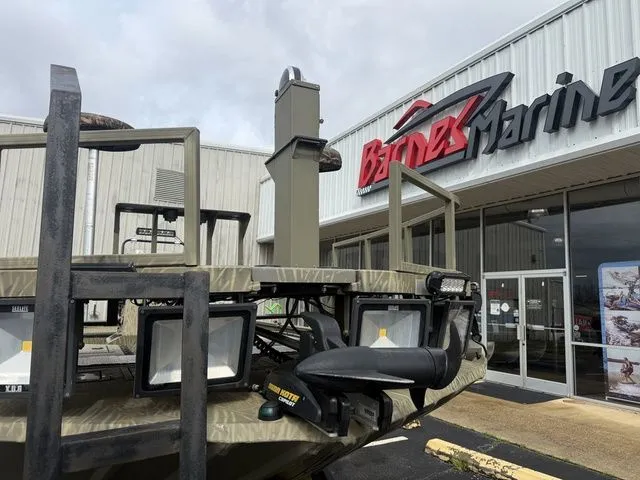 Slide: The Image of Tracker GRIZZLY® 2072 MVX CC Sportsman 2017 - 4