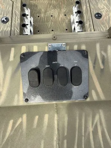 Slide: The Image of Tracker GRIZZLY® 2072 MVX CC Sportsman 2017 - 8