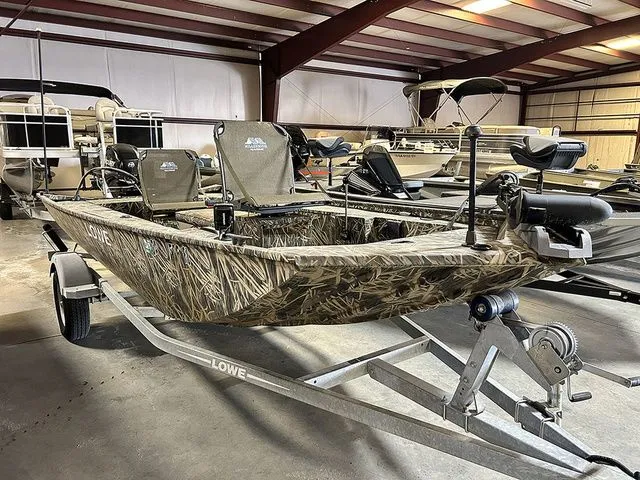 The Image of Lowe Stryker SS 2017 - 1