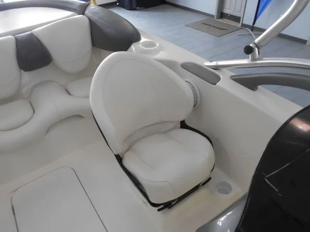 Slide: The Image of Sea-Doo X20 2002 - 15