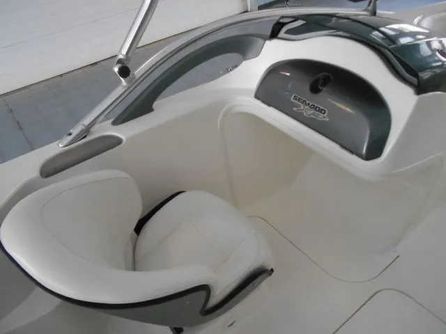 Slide: The Image of Sea-Doo X20 2002 - 18