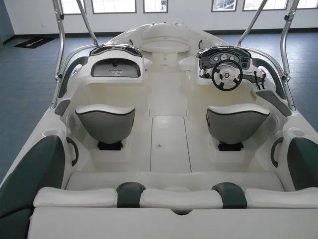 Slide: The Image of Sea-Doo X20 2002 - 20