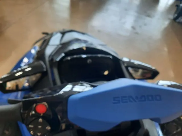 Slide: The Image of Sea-Doo Wake 2025 - 4