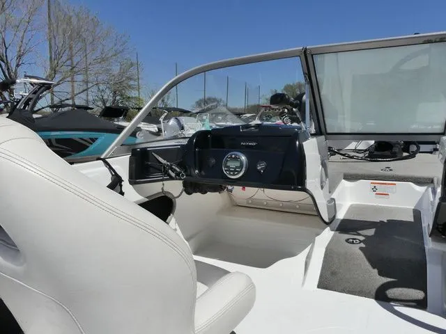 Slide: The Image of Nitro Z19 Sport 2017 - 21