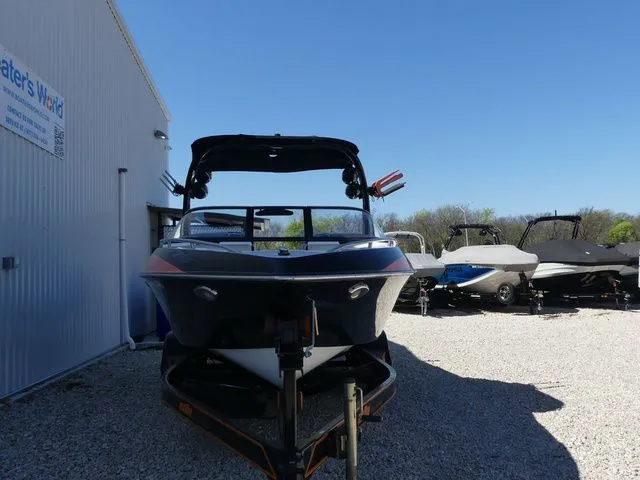 Slide: The Image of Malibu Wakesetter VLX 2008 - 8