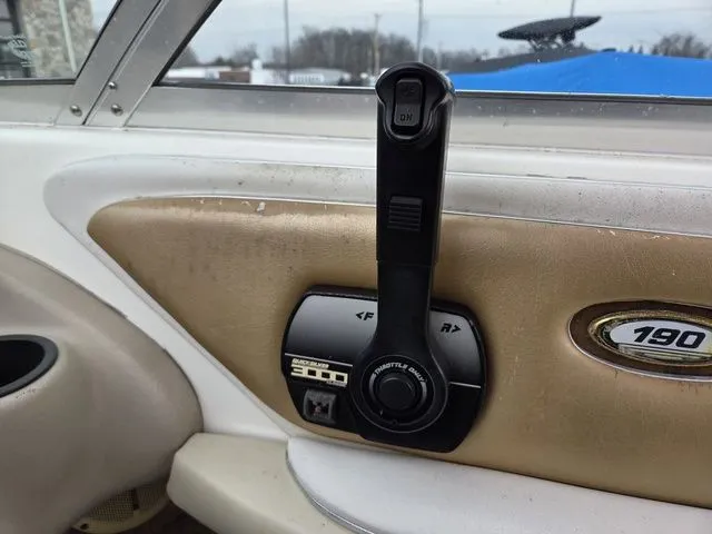 Slide: The Image of Sea Ray 190 1997 - 11