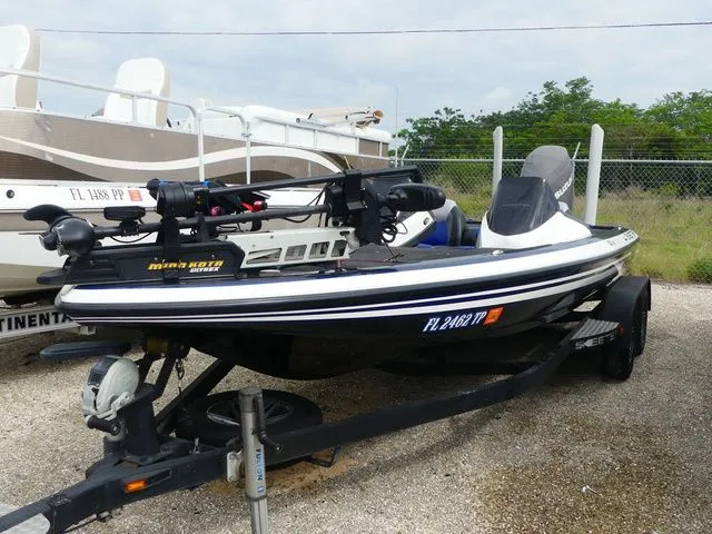 The Image of Skeeter ZX20 2014 - 1