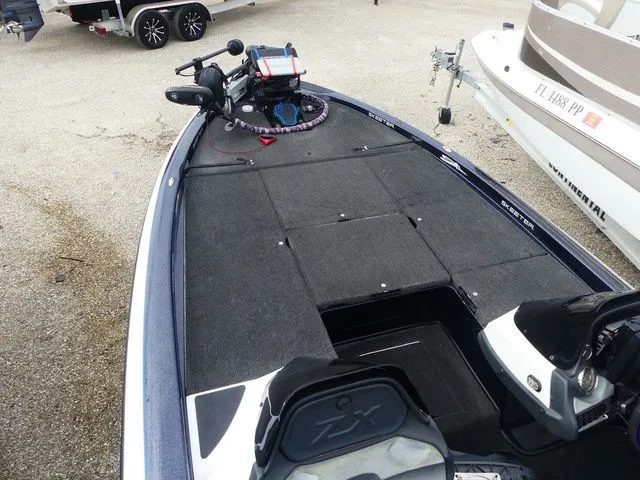 Slide: The Image of Skeeter ZX20 2014 - 9