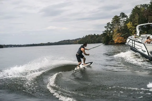 Slide: The Image of Montara 25' SURF BOSS 2.0 CW 2022 - 10