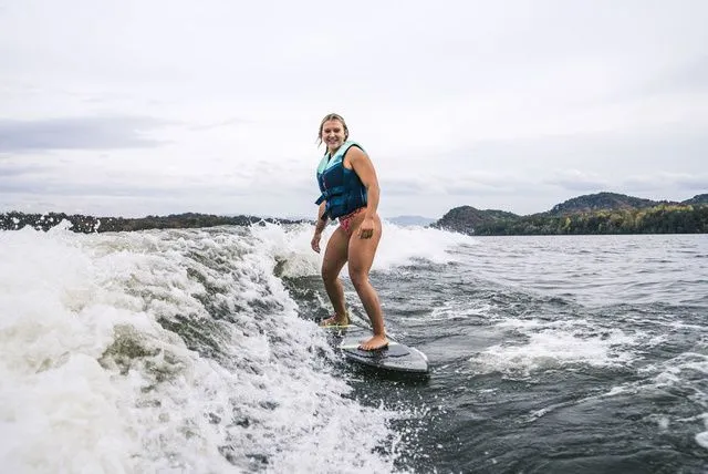 Slide: The Image of Montara 25' SURF BOSS 2.0 CW 2022 - 12