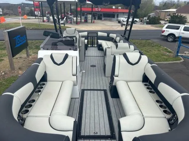 Slide: The Image of Montara 25' SURF BOSS 2.0 CW 2022 - 5