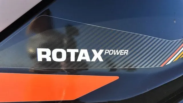 Slide: The Image of Sea-Doo GTI SE 155 2018 - 11