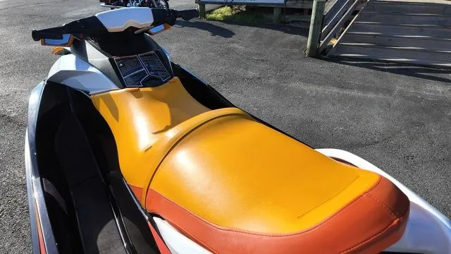Slide: The Image of Sea-Doo GTI SE 155 2018 - 14