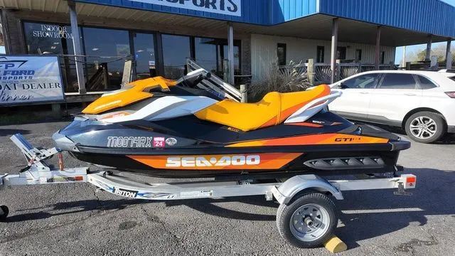 Slide: The Image of Sea-Doo GTI SE 155 2018 - 3