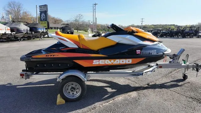 Slide: The Image of Sea-Doo GTI SE 155 2018 - 7