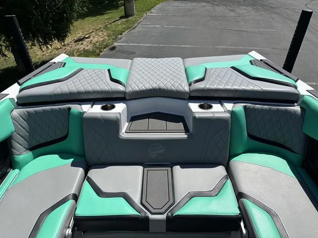 Slide: The Image of Tigé 20RZX 2023 - 25