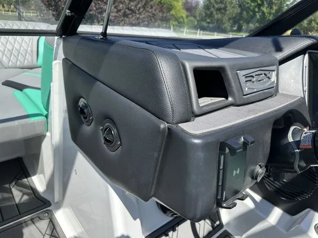 Slide: The Image of Tigé 20RZX 2023 - 35