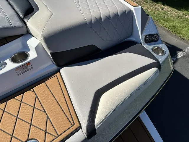 Slide: The Image of Tigé ZX5 2019 - 14