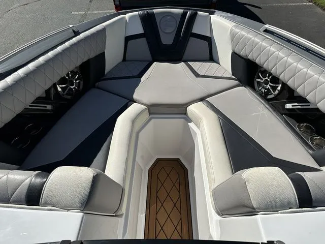 Slide: The Image of Tigé ZX5 2019 - 42