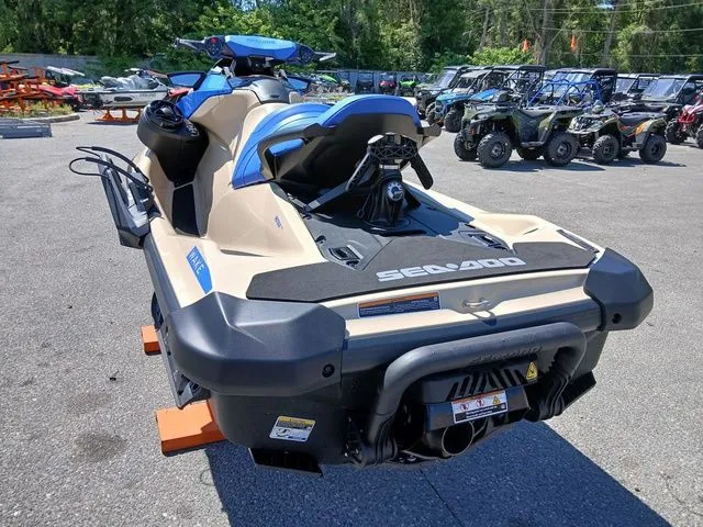 Slide: The Image of Sea-Doo Wake 170 BRP Premium Audio, iDF, iBR 2026 - 14