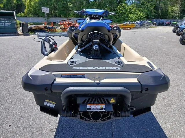 Slide: The Image of Sea-Doo Wake 170 BRP Premium Audio, iDF, iBR 2026 - 15