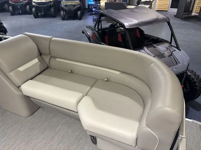 Slide: The Image of Godfrey Xperience 2286 SBX 27" iMPACT Center Tube Package 2026 - 11