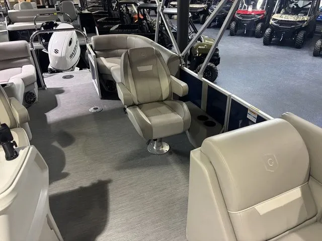 Slide: The Image of Godfrey Xperience 2286 SBX 27" iMPACT Center Tube Package 2026 - 12