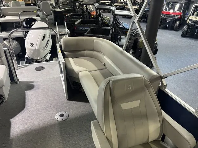 Slide: The Image of Godfrey Xperience 2286 SBX 27" iMPACT Center Tube Package 2026 - 13