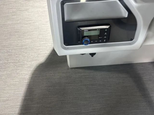 Slide: The Image of Godfrey Xperience 2286 SBX 27" iMPACT Center Tube Package 2026 - 17