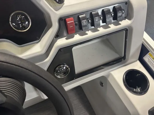 Slide: The Image of Godfrey Xperience 2286 SBX 27" iMPACT Center Tube Package 2026 - 18