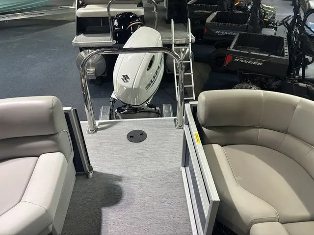 Slide: The Image of Godfrey Xperience 2286 SBX 27" iMPACT Center Tube Package 2026 - 20