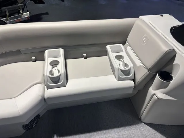 Slide: The Image of Godfrey Xperience 2286 SBX 27" iMPACT Center Tube Package 2026 - 27