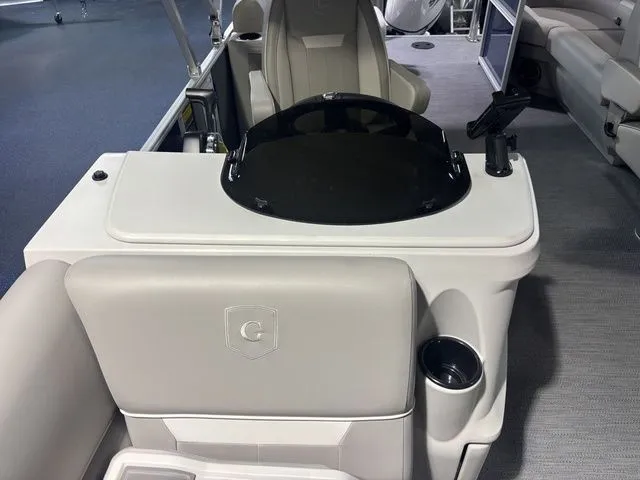 Slide: The Image of Godfrey Xperience 2286 SBX 27" iMPACT Center Tube Package 2026 - 30