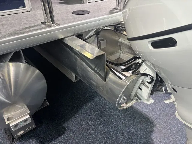 Slide: The Image of Godfrey Xperience 2286 SBX 27" iMPACT Center Tube Package 2026 - 6