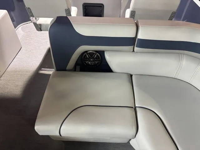 Slide: The Image of Godfrey Sweetwater 2286 FS 27 In. Package 2026 - 17