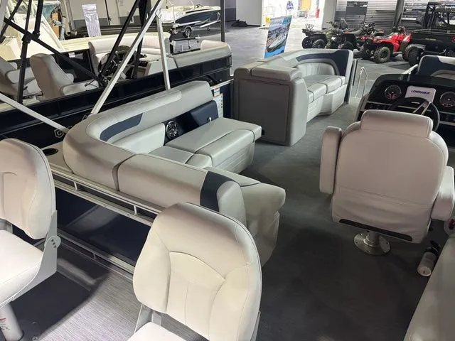 Slide: The Image of Godfrey Sweetwater 2286 FS 27 In. Package 2026 - 8