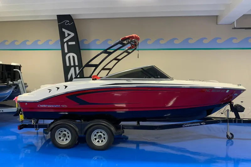 The Image of Chaparral 21 H2O Sport 2017 - undefined