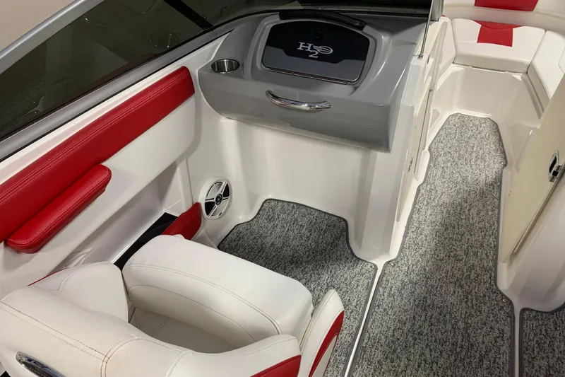 Slide: The Image of Interior of 2017 Chaparral 21 H2O Sport boat with red and white seating. - 5